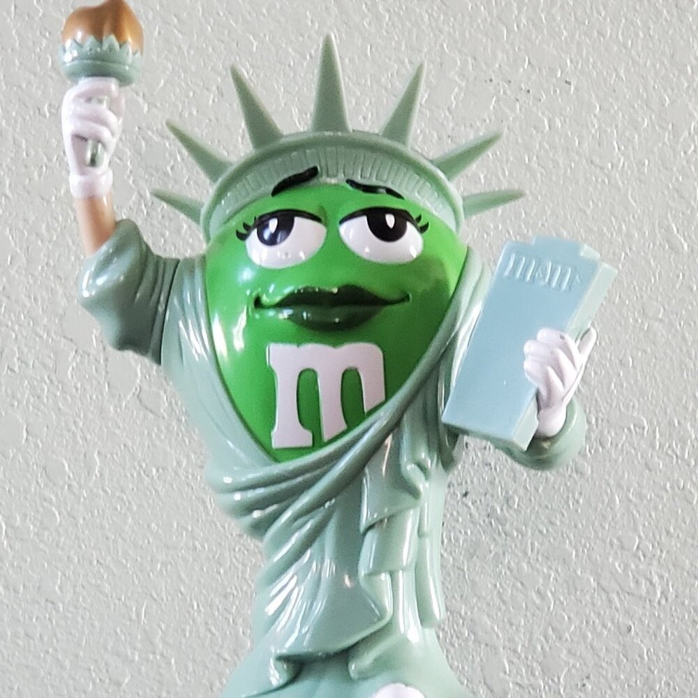 M&M
